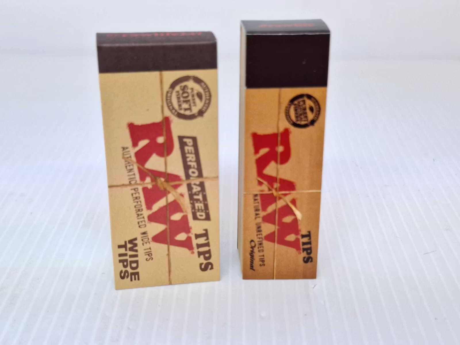 Två Displays Bluntwrap Slims + En Display RAW Filtertips