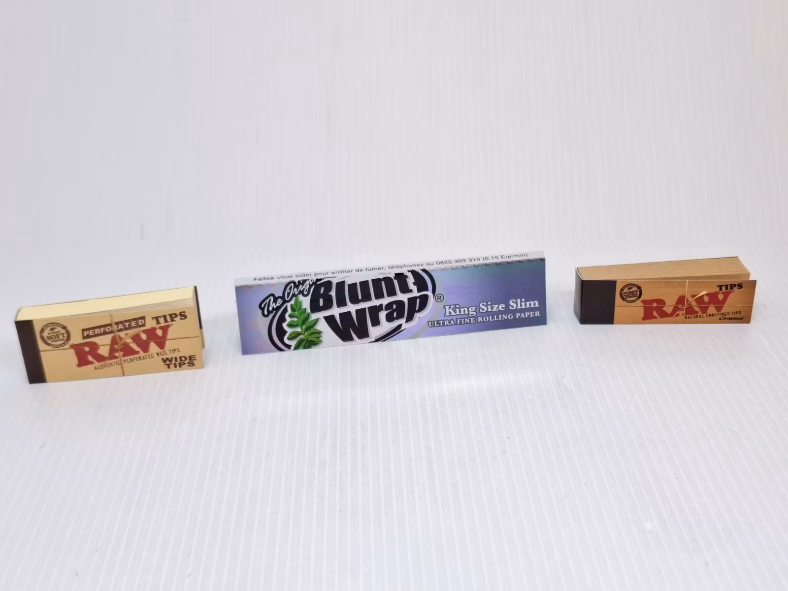 Två Displays Bluntwrap Slims + En Display RAW Filtertips