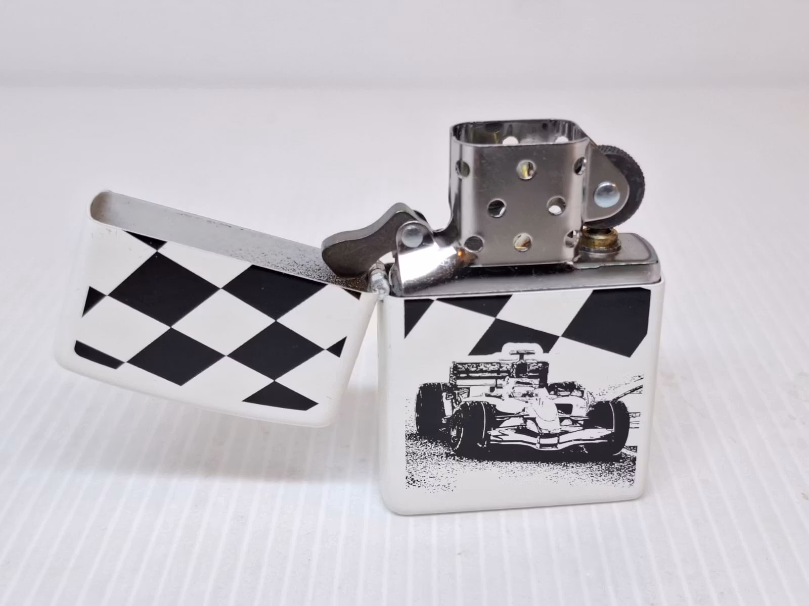 Zippotändare Formula One F1 + Stift