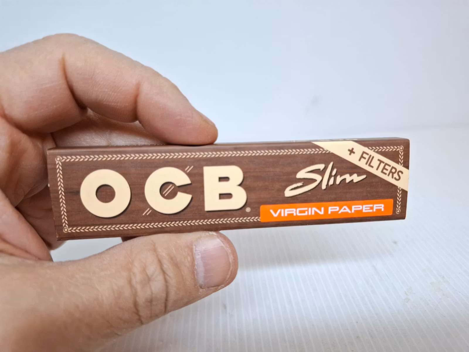 DISPLAY: OCB Kingsize Slim Unbleached + Filter
