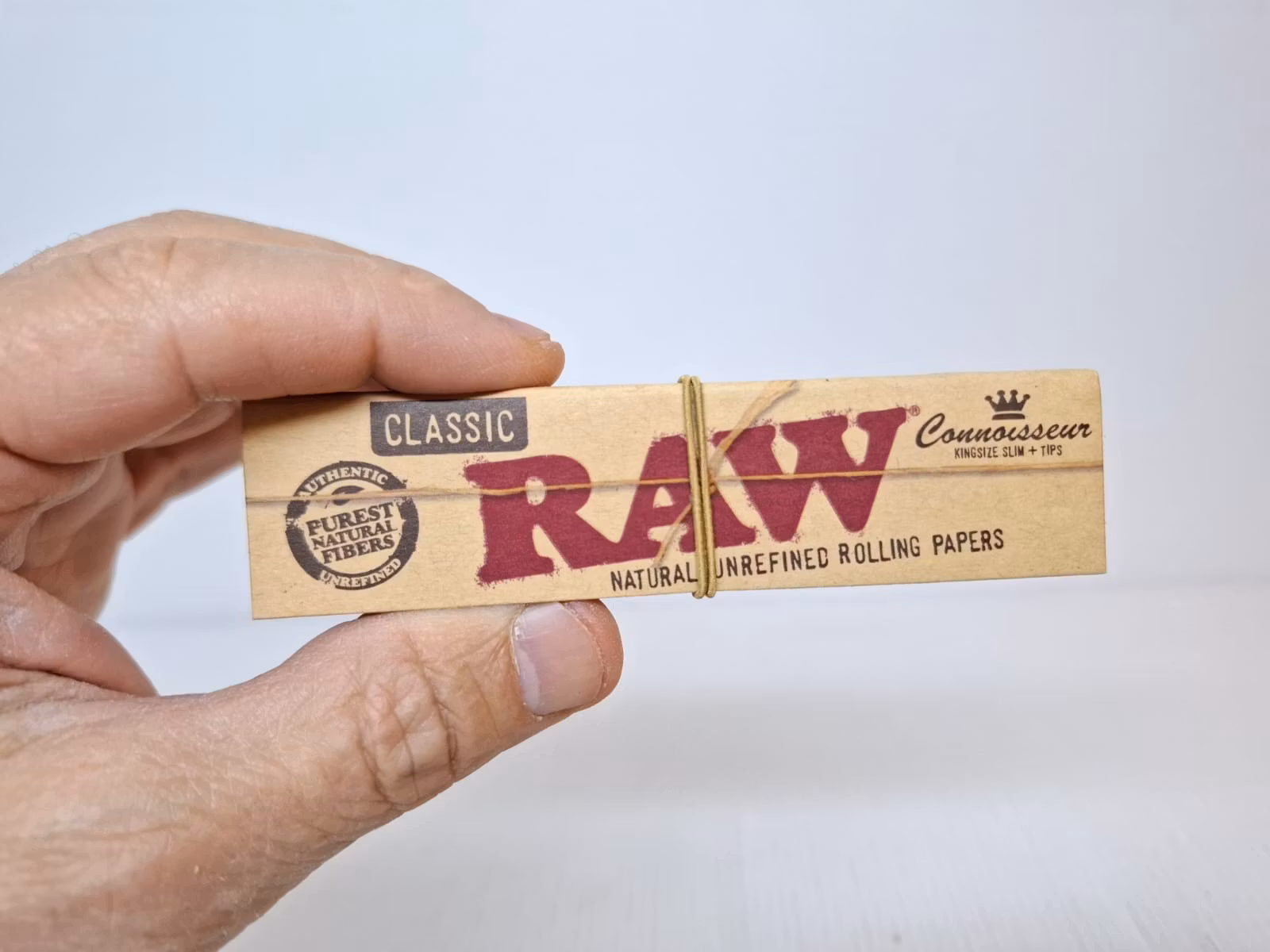 DISPLAY: RAW Kingsize Slims + Filter