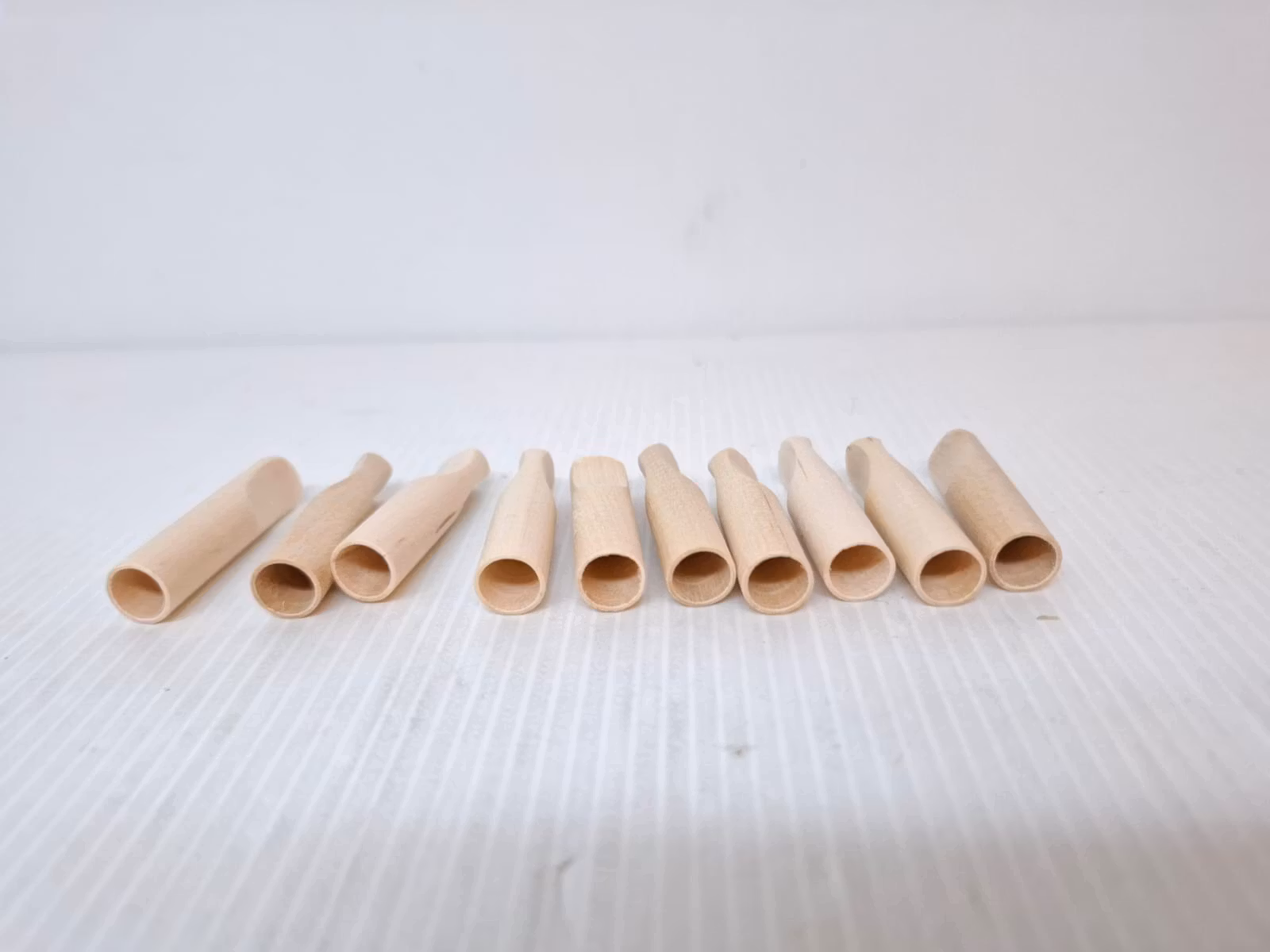 10 stycken Cigarettmunstycke TRÄ (3.5 cm)