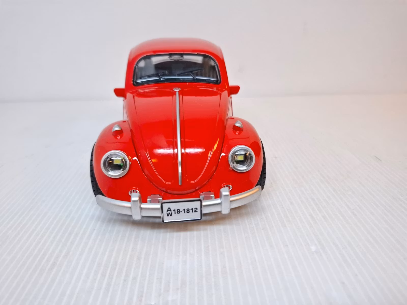 Modellbil Volkswagen Beetle (VW) - Skala 1:18