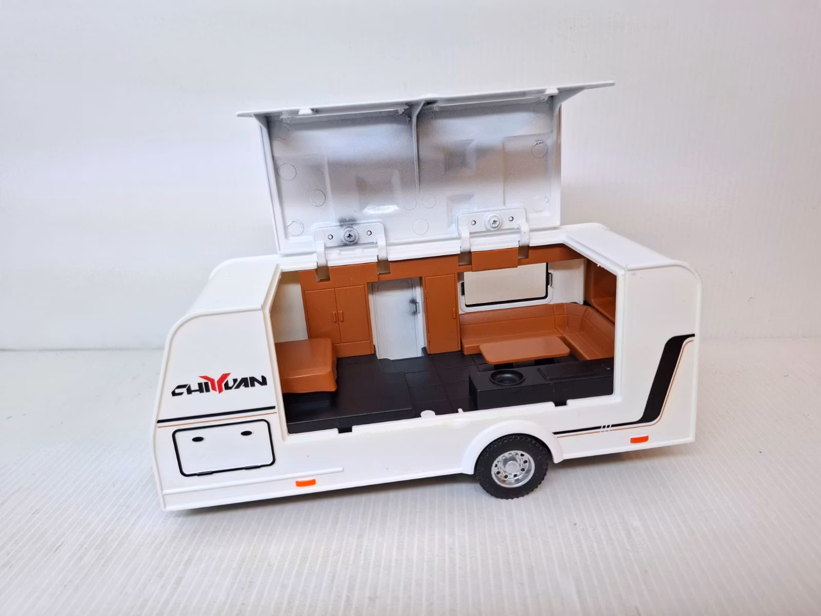 Modellbil + Husvagn (Skala 1:32) Diecast