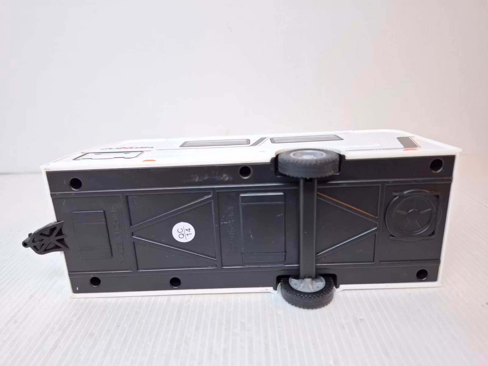 Modellbil + Husvagn (Skala 1:32) Diecast