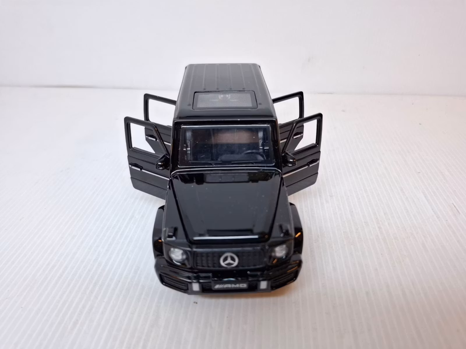 Modellbil + Husvagn (Skala 1:32) Diecast