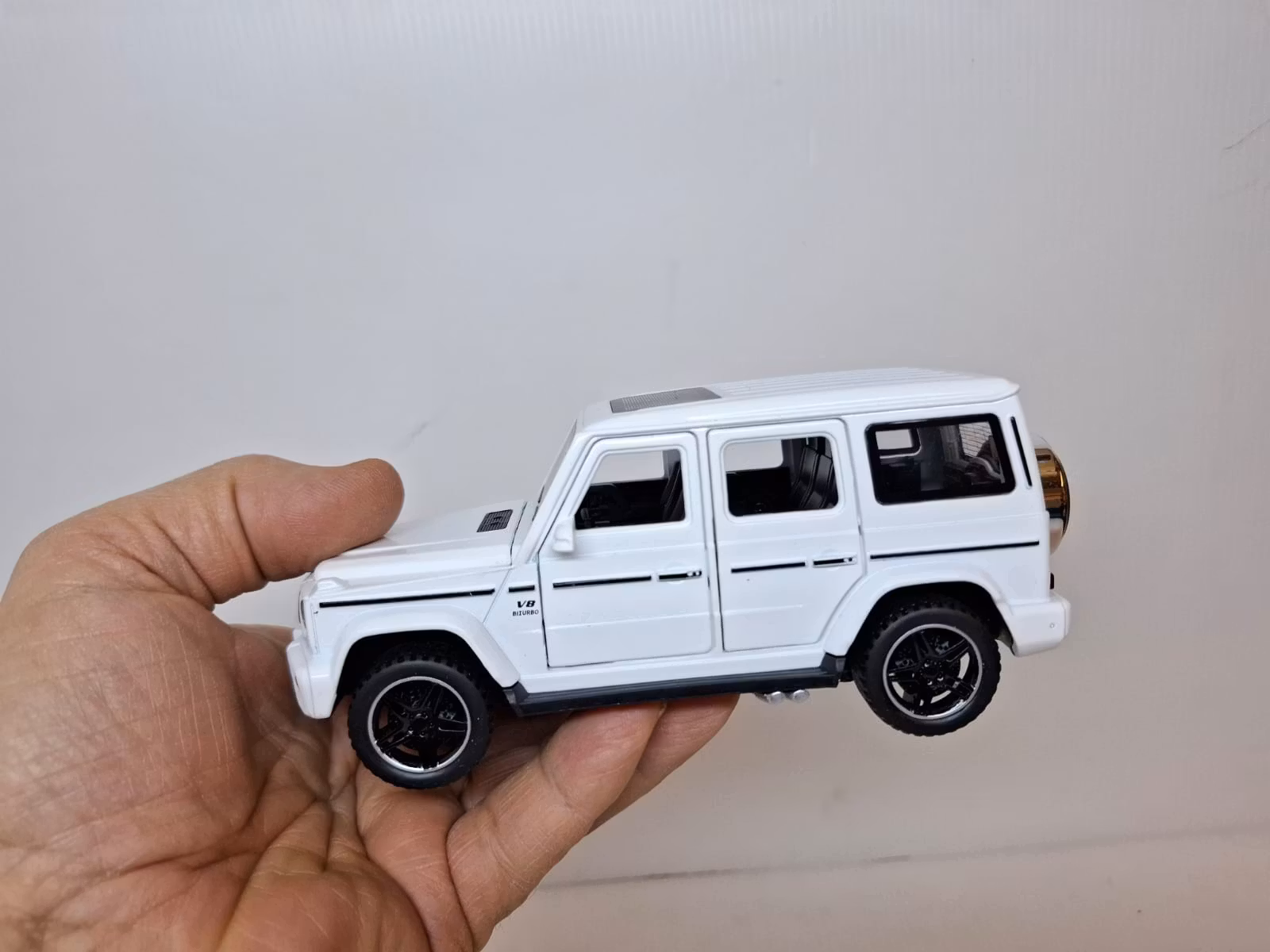 Modellbil + Husvagn (Skala 1:32) Diecast