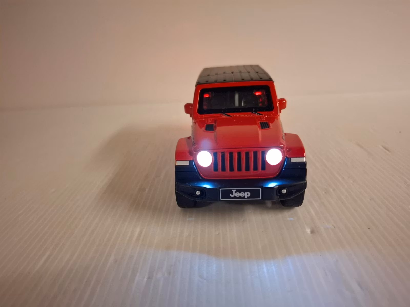 Modellbil + Husvagn (Skala 1:32) Diecast