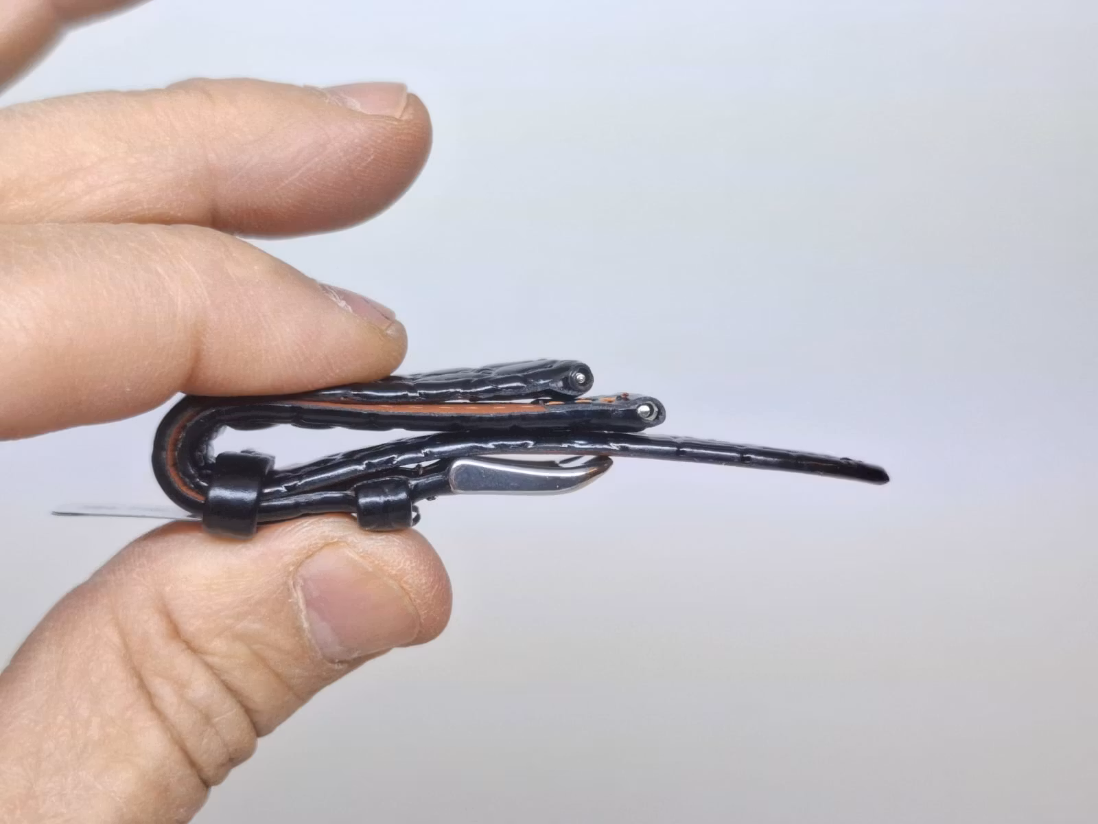 Armband SVART "KROKODIL" (18 mm)