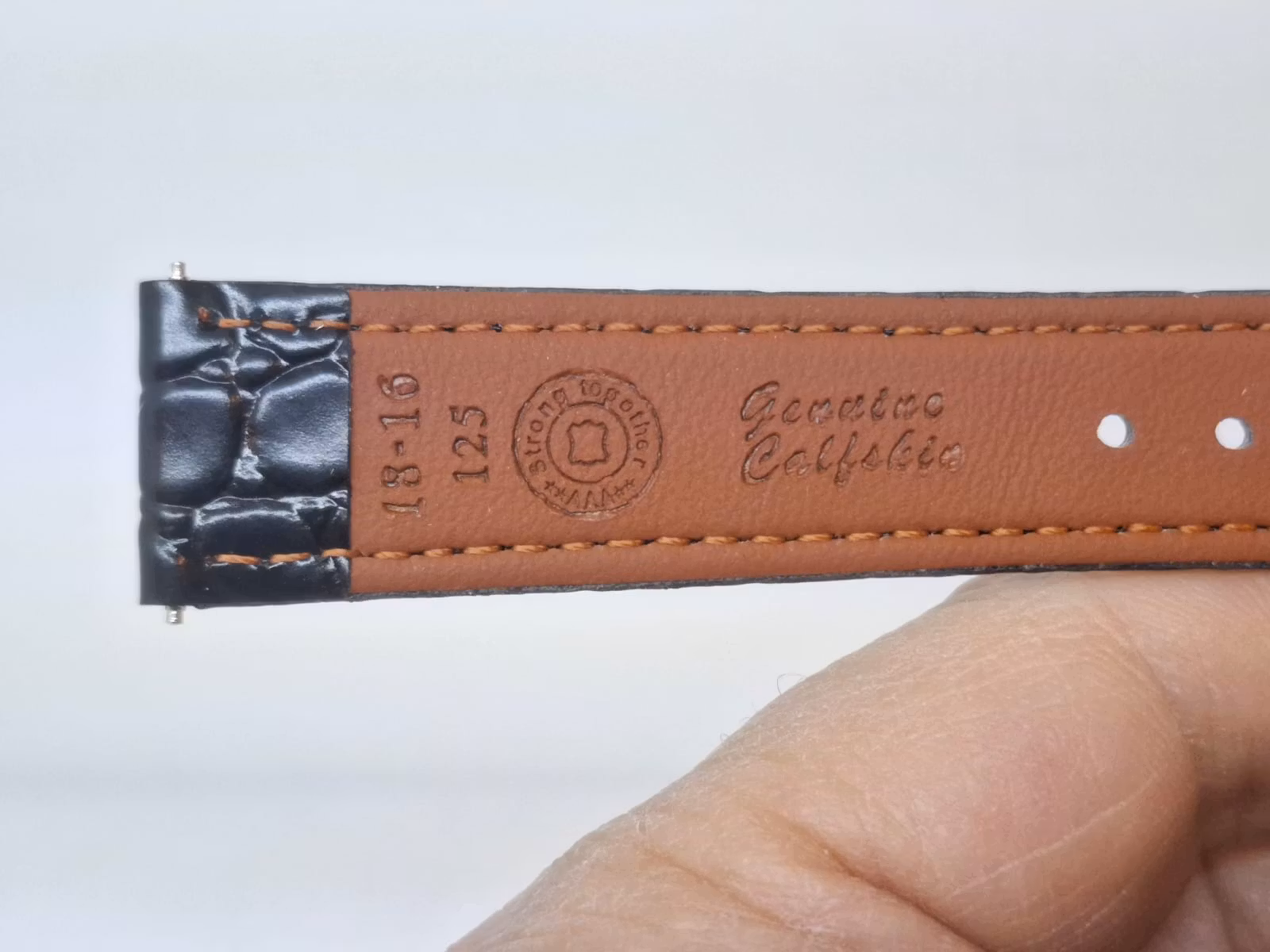 Armband SVART "KROKODIL" (18 mm)