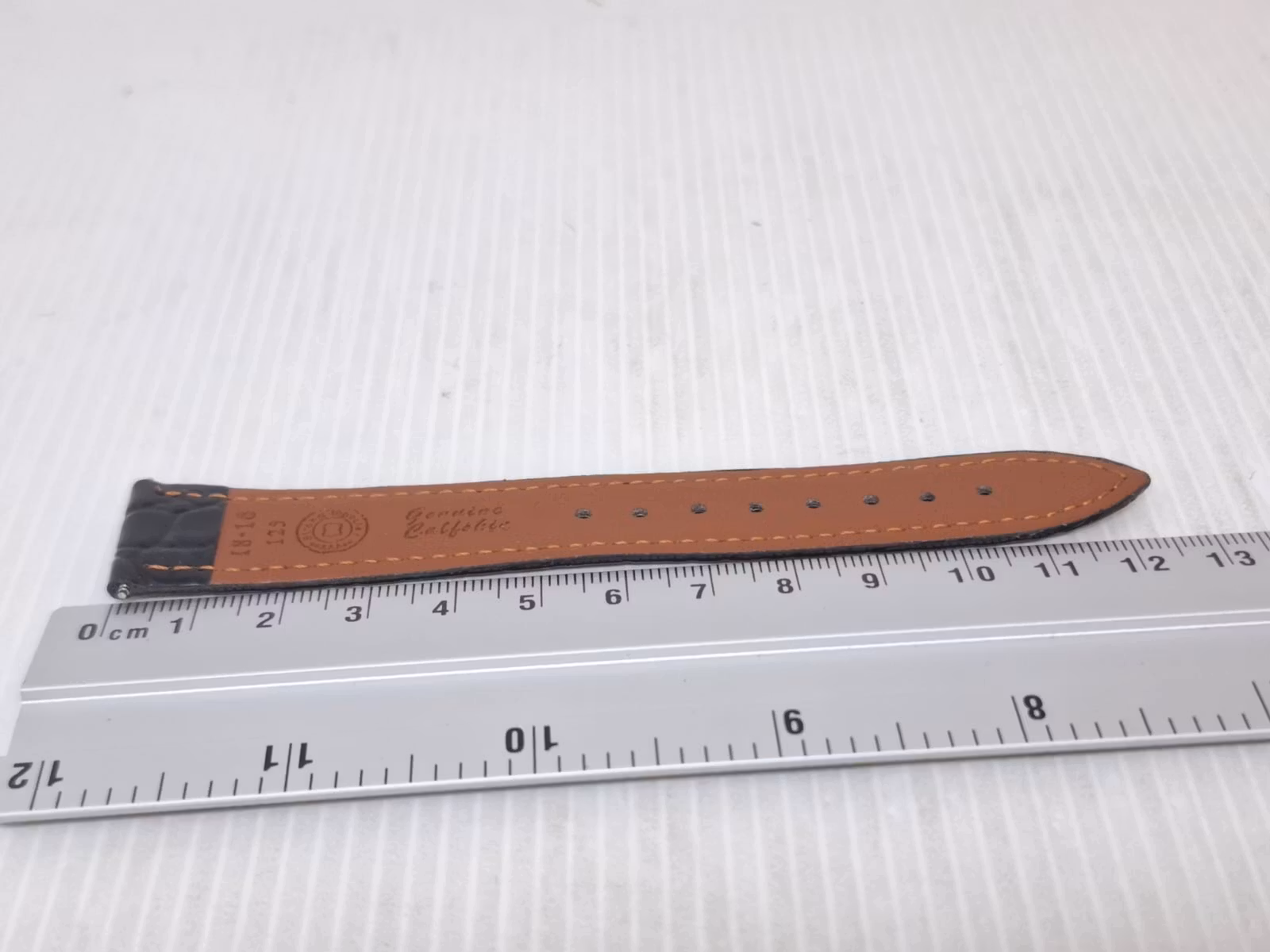 Armband SVART "KROKODIL" (18 mm)