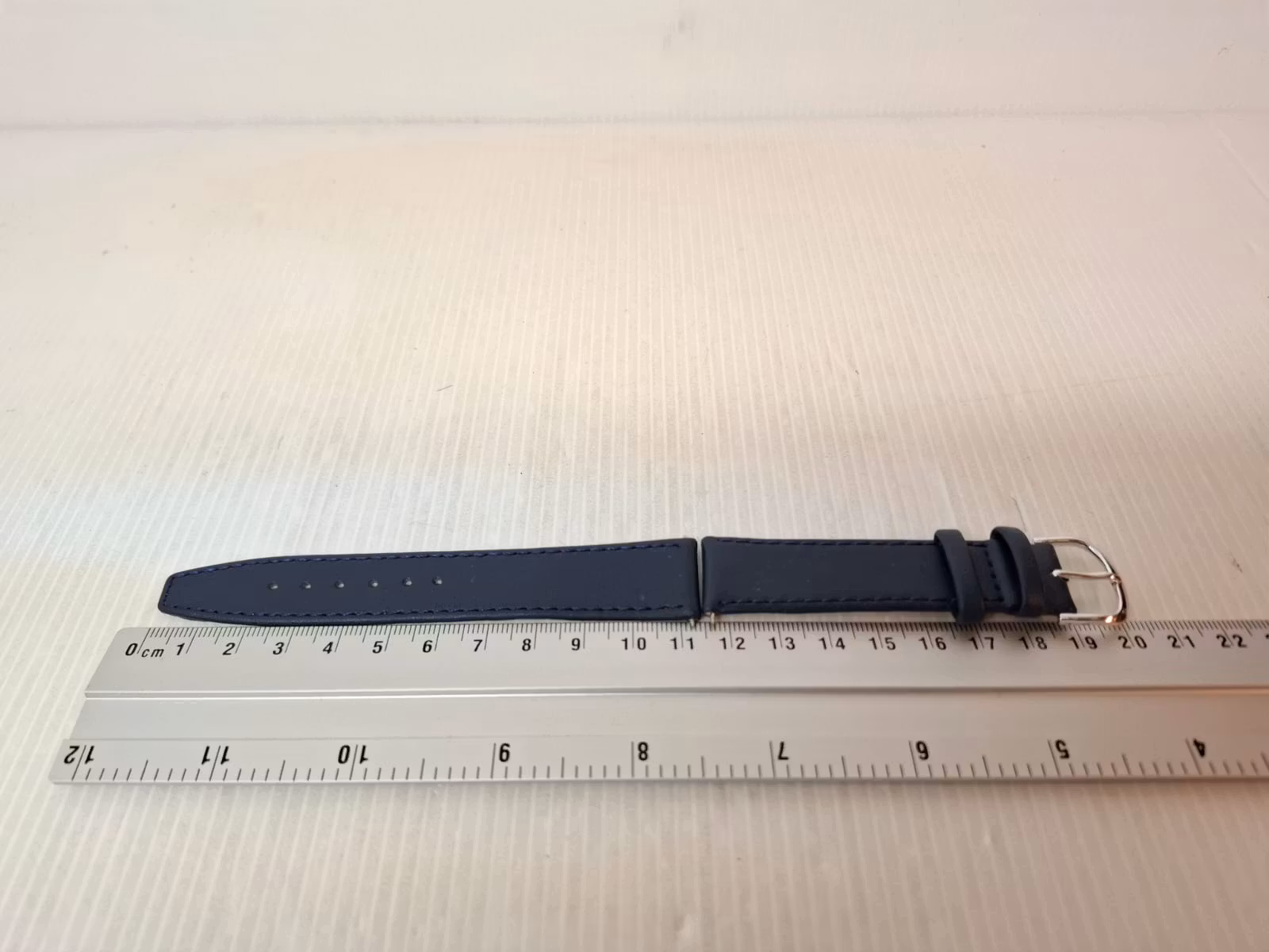 Armband BLÅ KALVSKINN (20 mm)