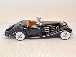 Modellbil Mercedes-Benz 500K Roadster 1936 - Skala 1:24