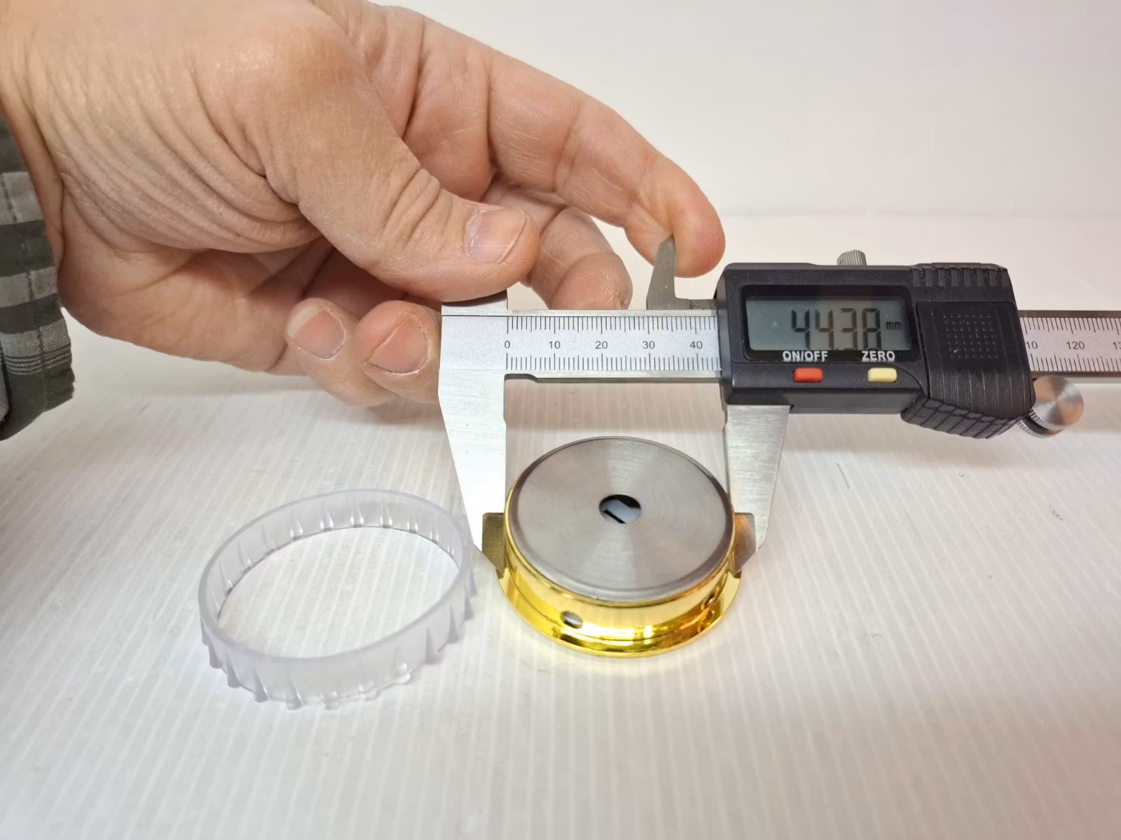 Humidortillbehör 3 delar: Hygrometer + Fuktare (2 st)