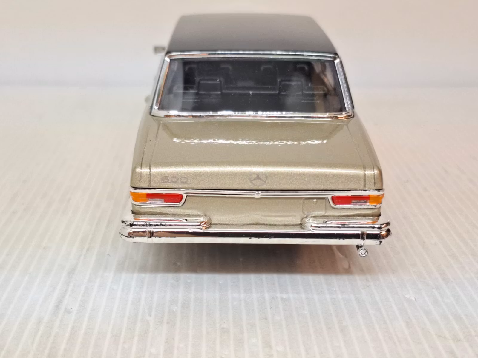 Modellbil Mercedes-Benz 600 1963 - Skala 1:24