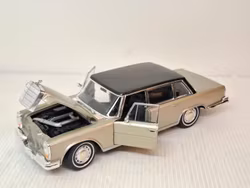 Modellbil Mercedes-Benz 600 1963 - Skala 1:24