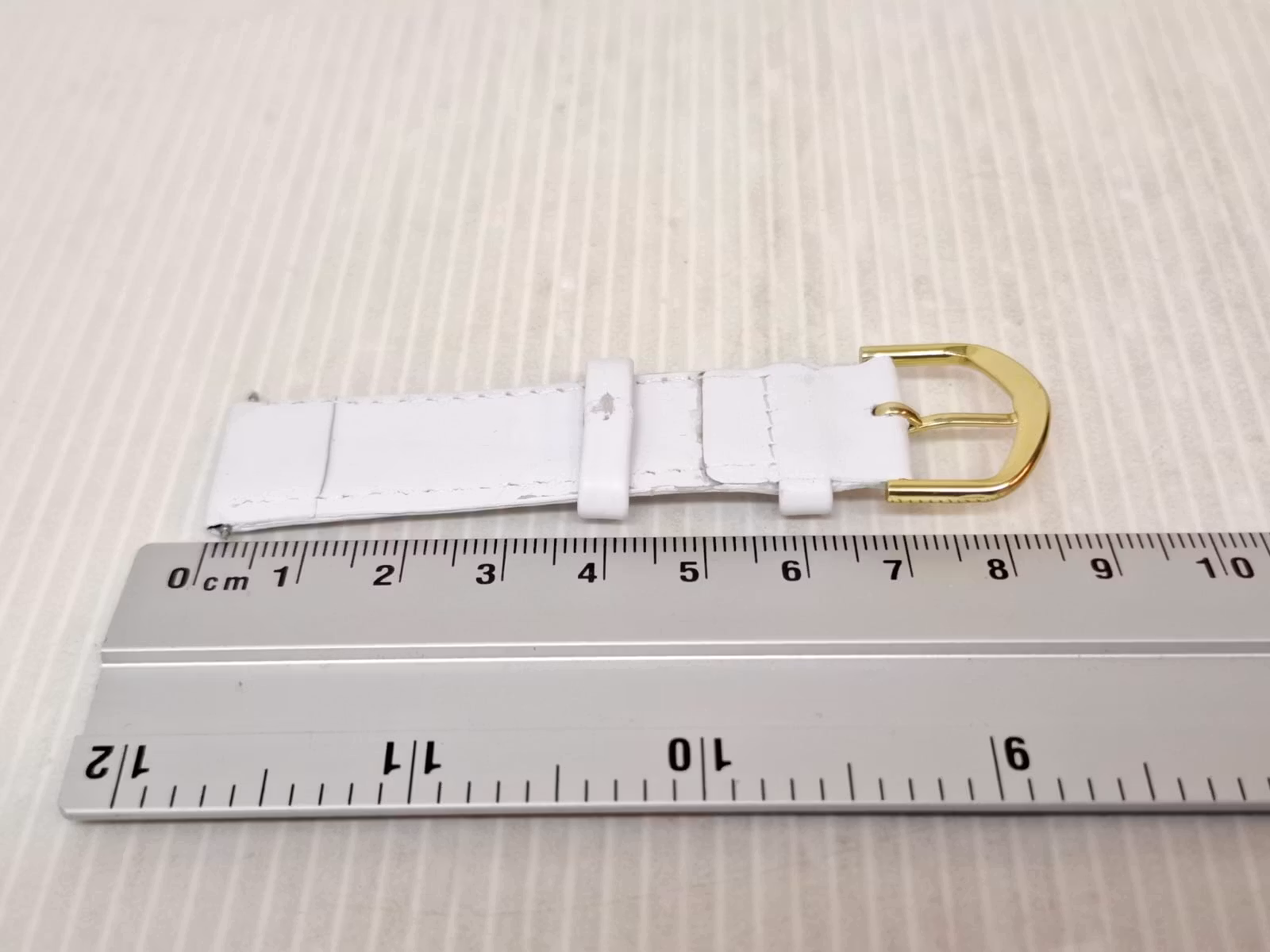 Armband VIT KALVSKINN (20 mm)
