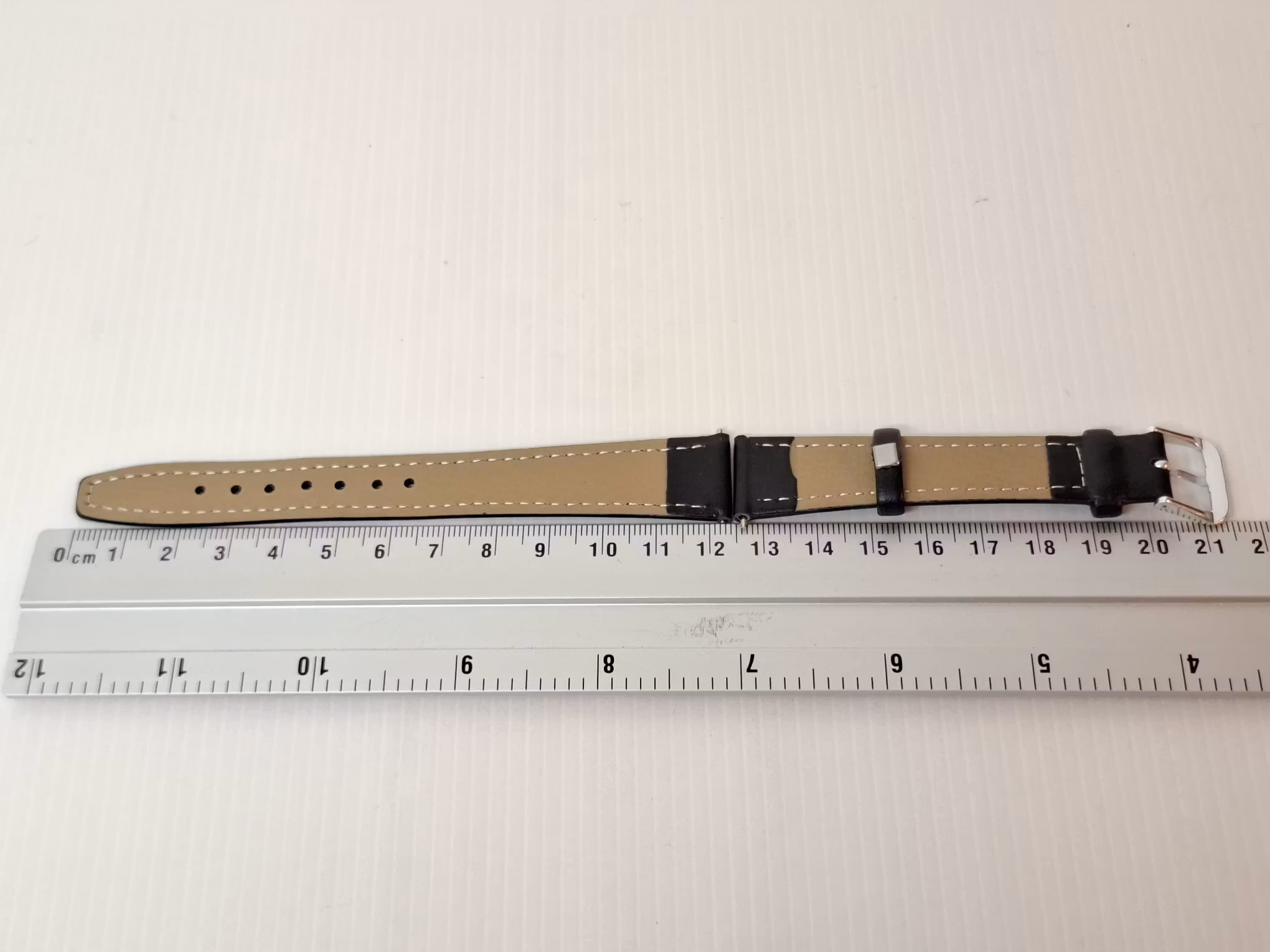 Armband SVART SLIM (18 mm)