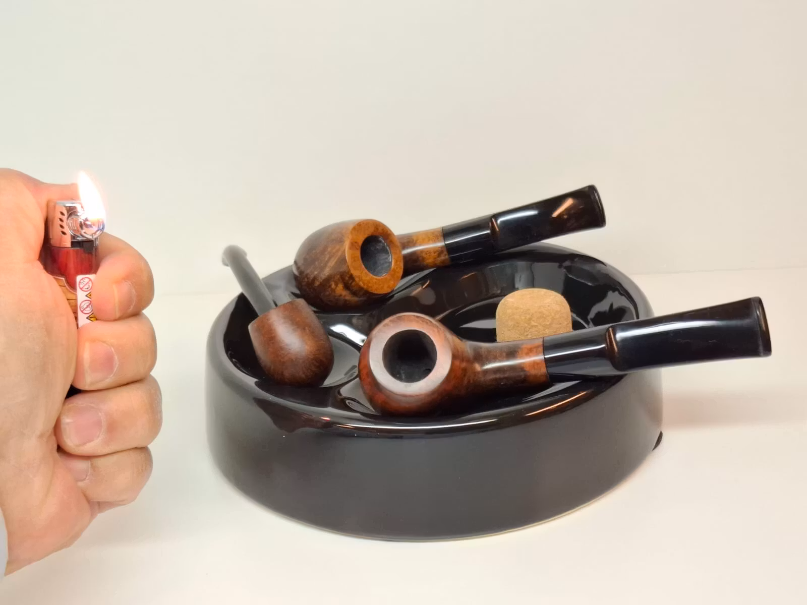 Pipaskfat för 3 pipor + piptändare (pipaskkopp)