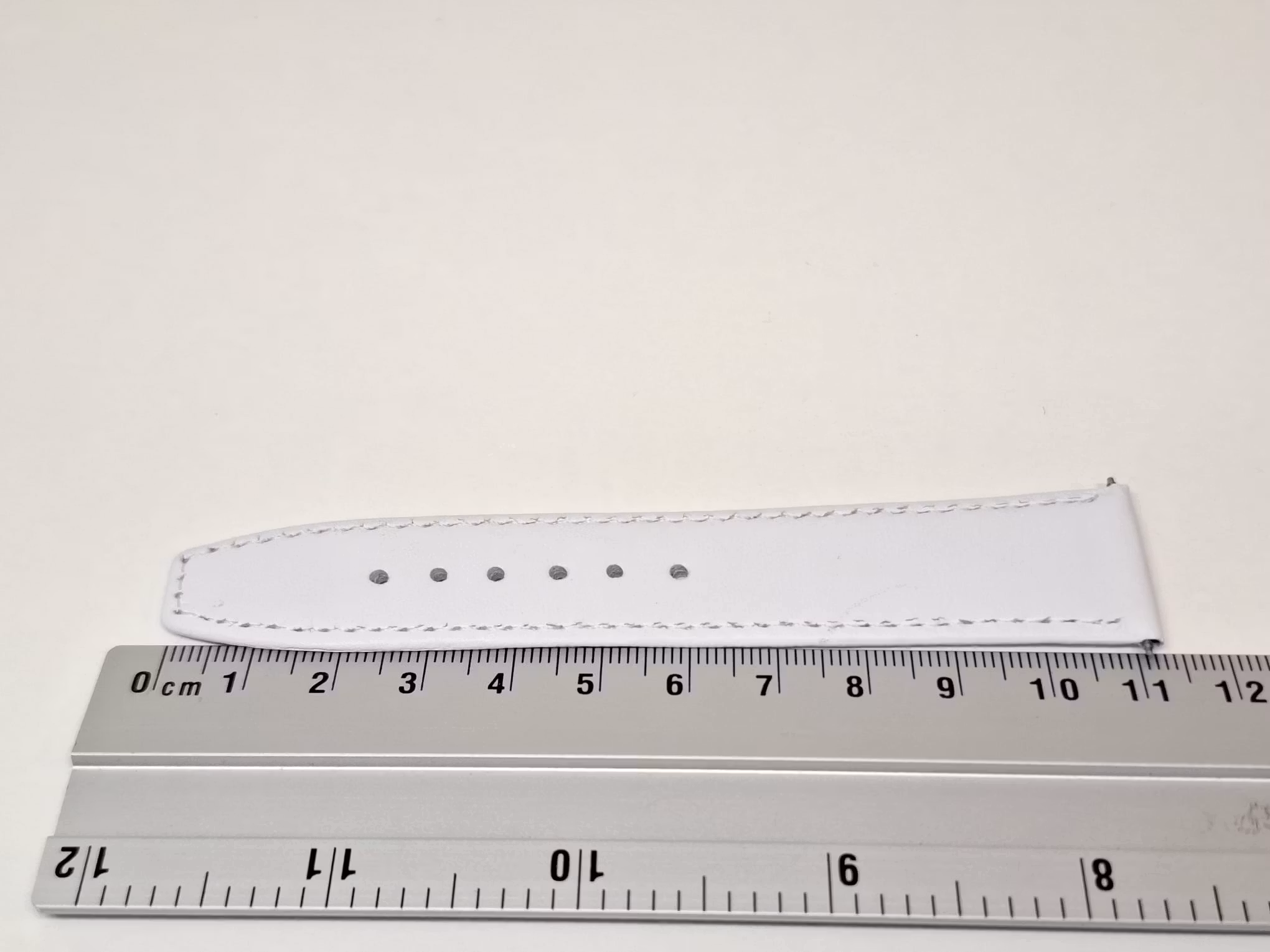 Armband VIT KALVSKINN (22 mm)