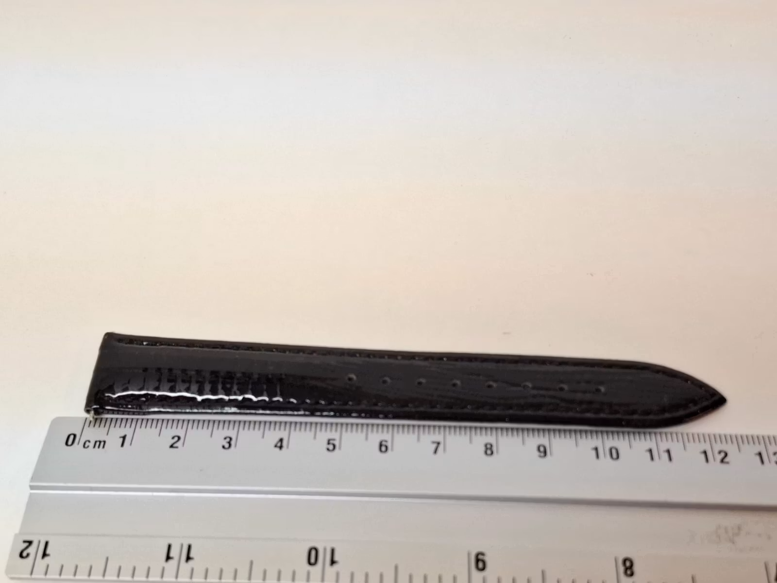 Armband SVART "Glansig" (18 mm)