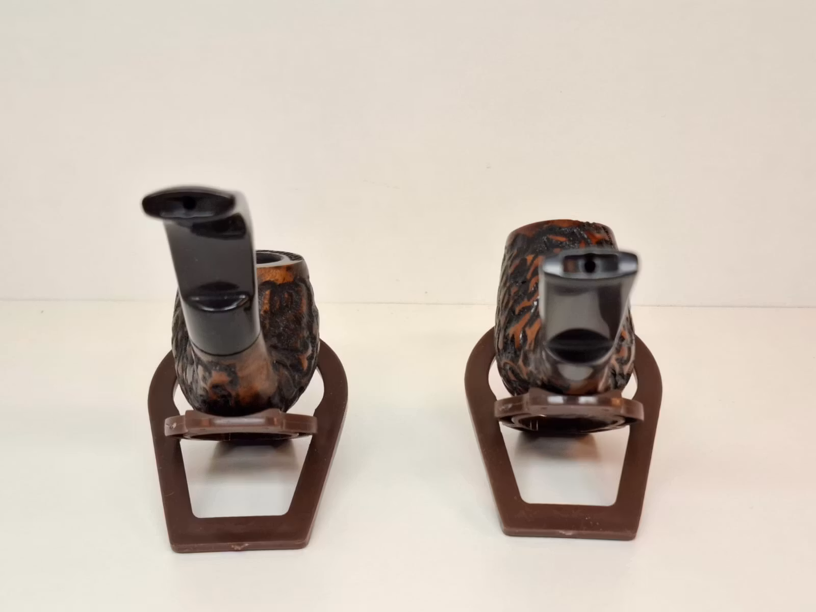 2 stycken Angelo pipor (rak + böjd) + Pipställ