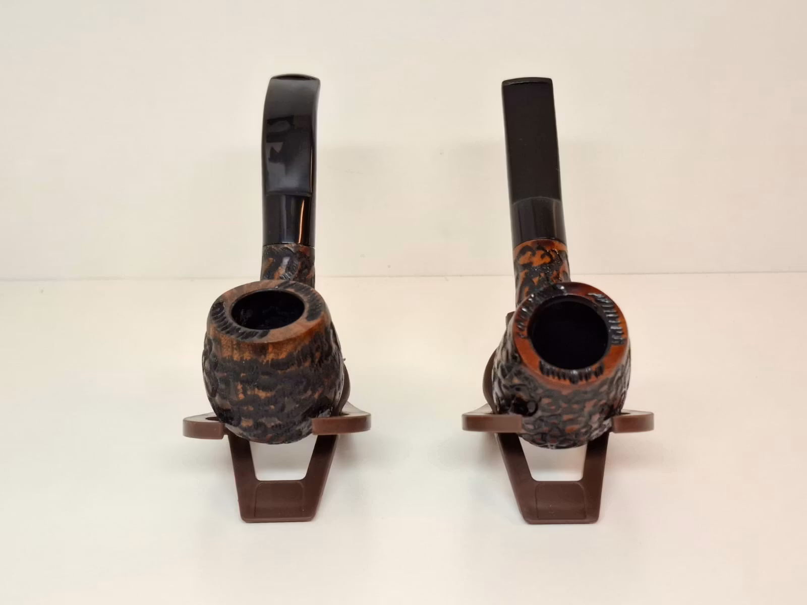 2 stycken Angelo pipor (rak + böjd) + Pipställ