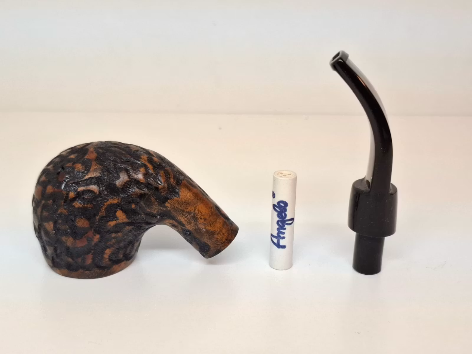 2 stycken Angelo pipor (rak + böjd) + Pipställ