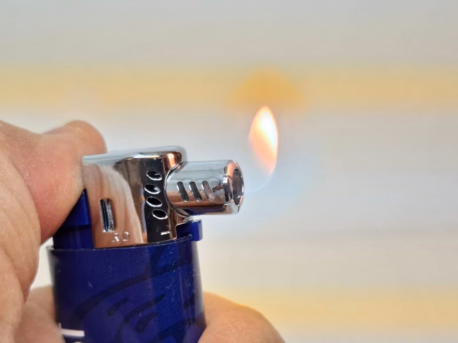 Display: 6 stycken SZABO pipor + tillbehör