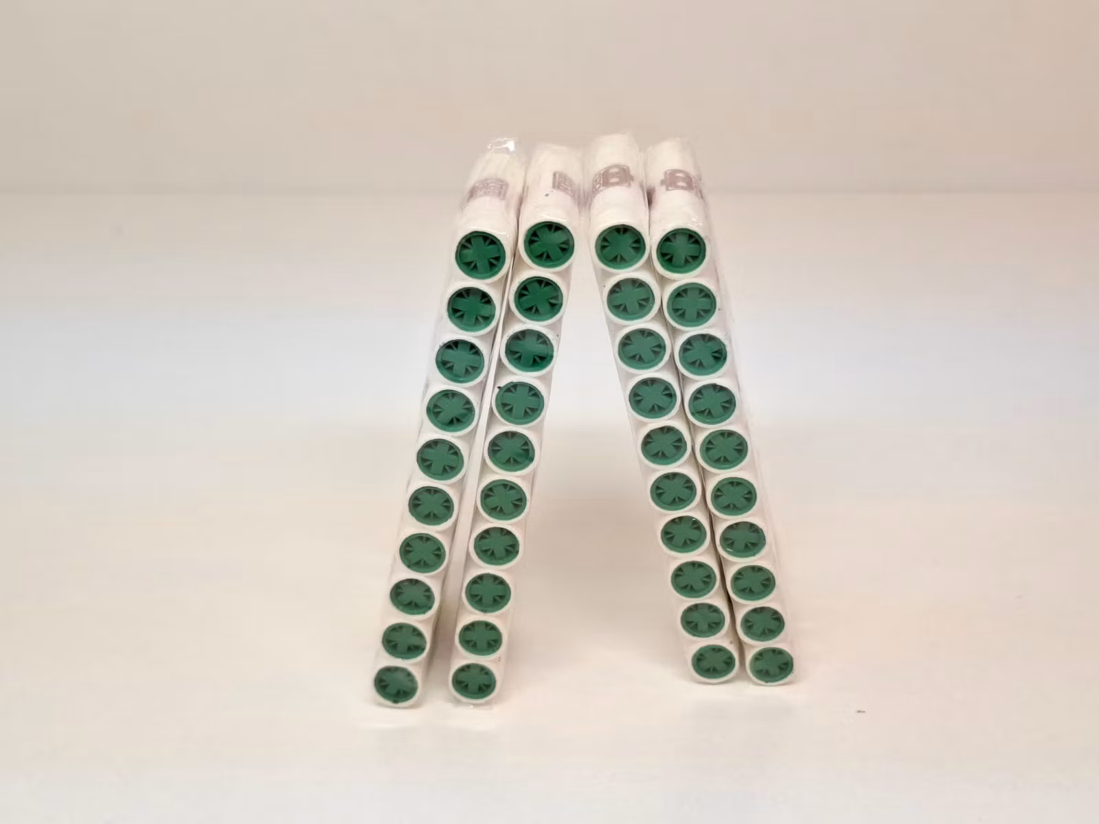 Display: 6 stycken SZABO pipor + tillbehör