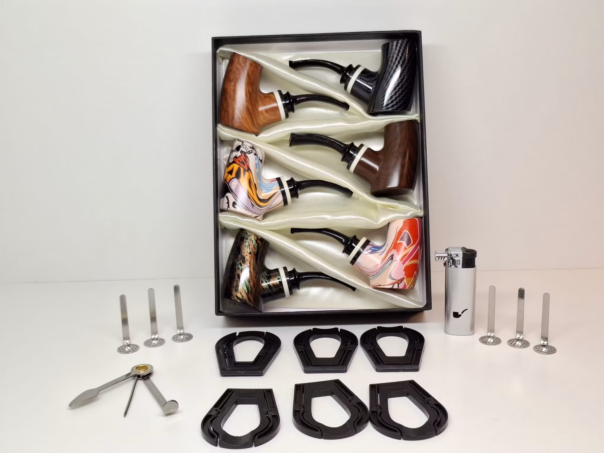 Display: 6 Kina pipor + tillbehör