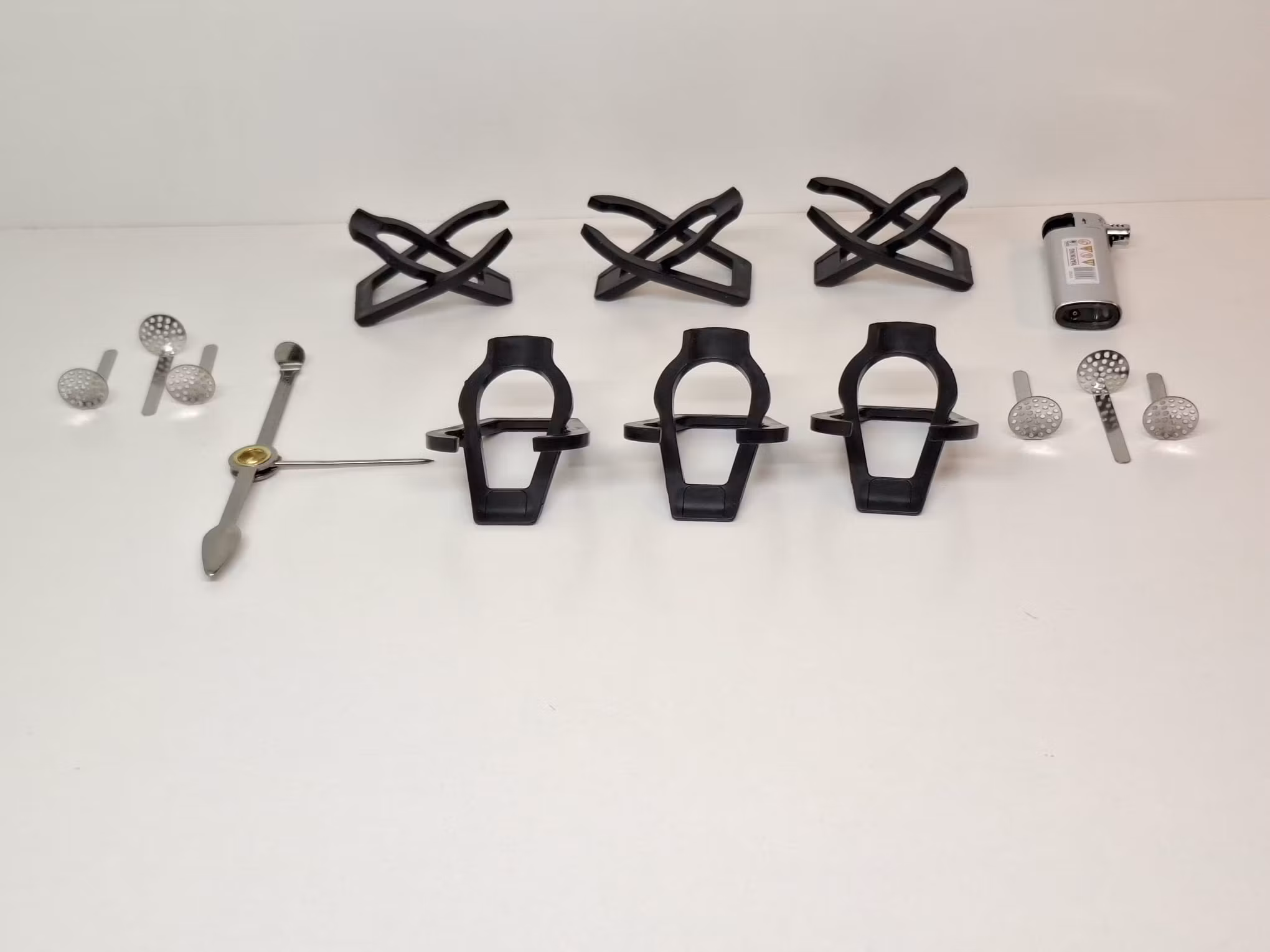 Display: 6 Kina pipor + tillbehör