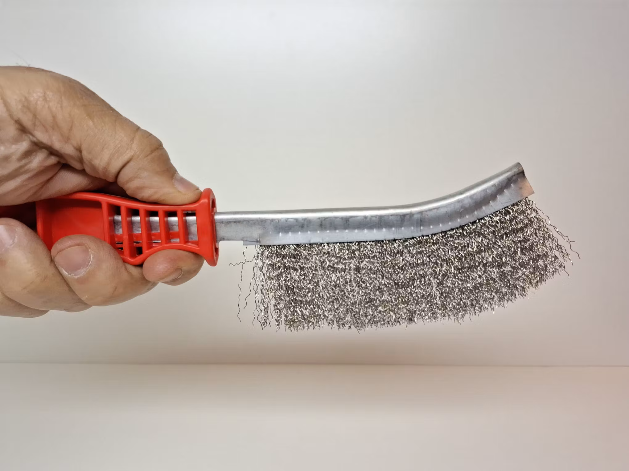 Filset med 16 stycken filar + 2 stålborstar (fil verktyg)