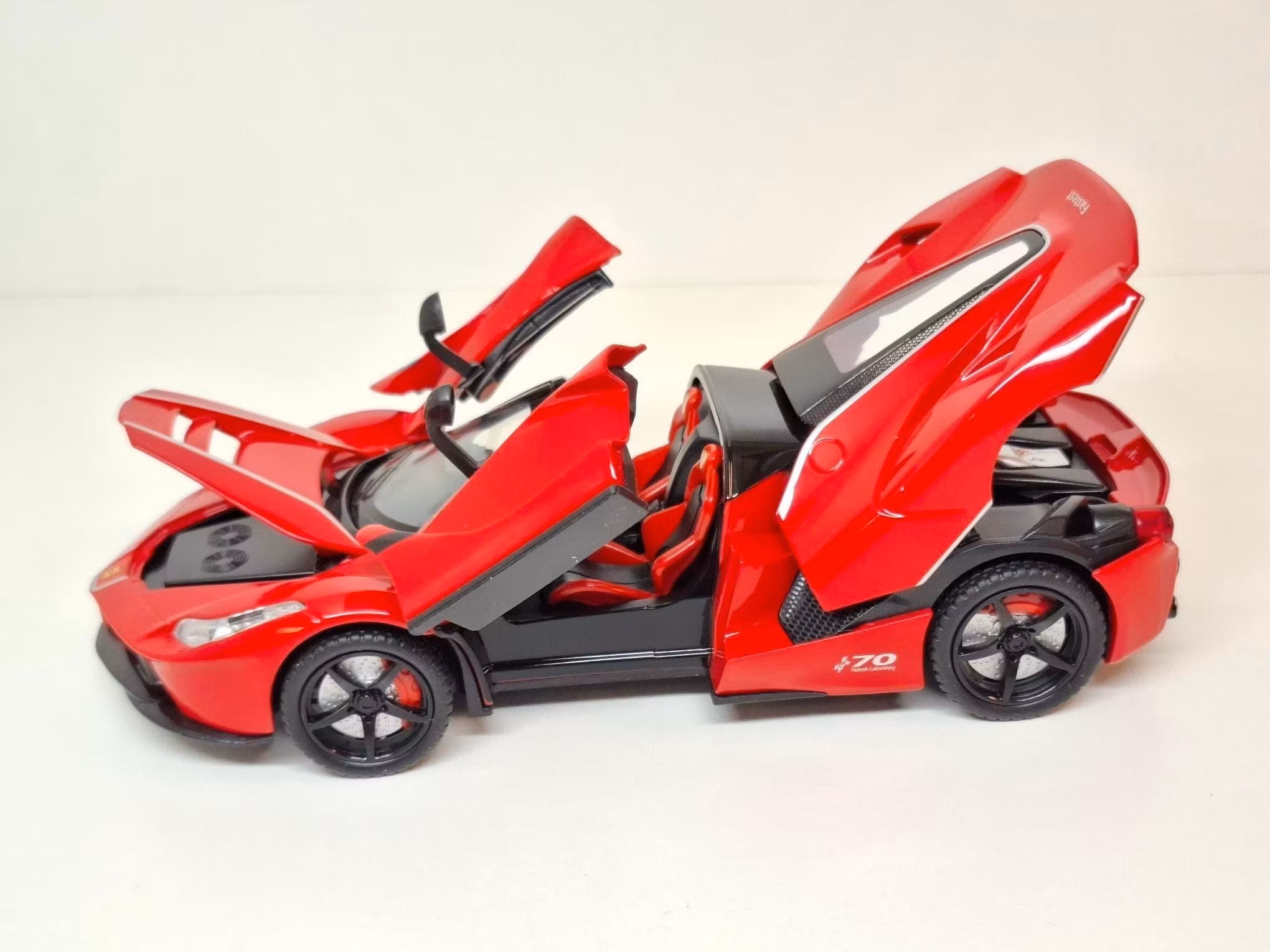 Modellbil Sportbil Aperta (Diecast) - Skala 1:22