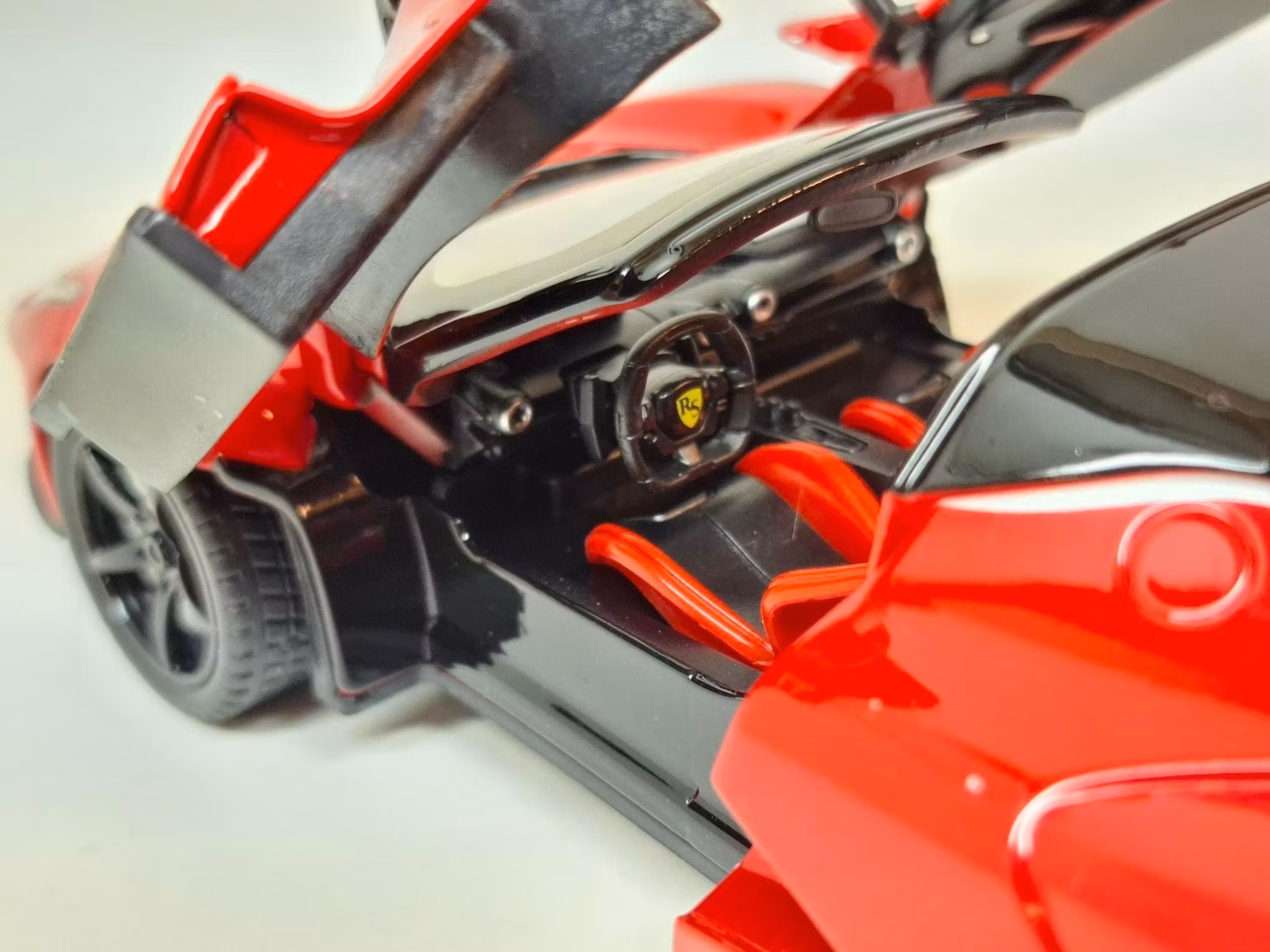 Modellbil Sportbil Aperta (Diecast) - Skala 1:22