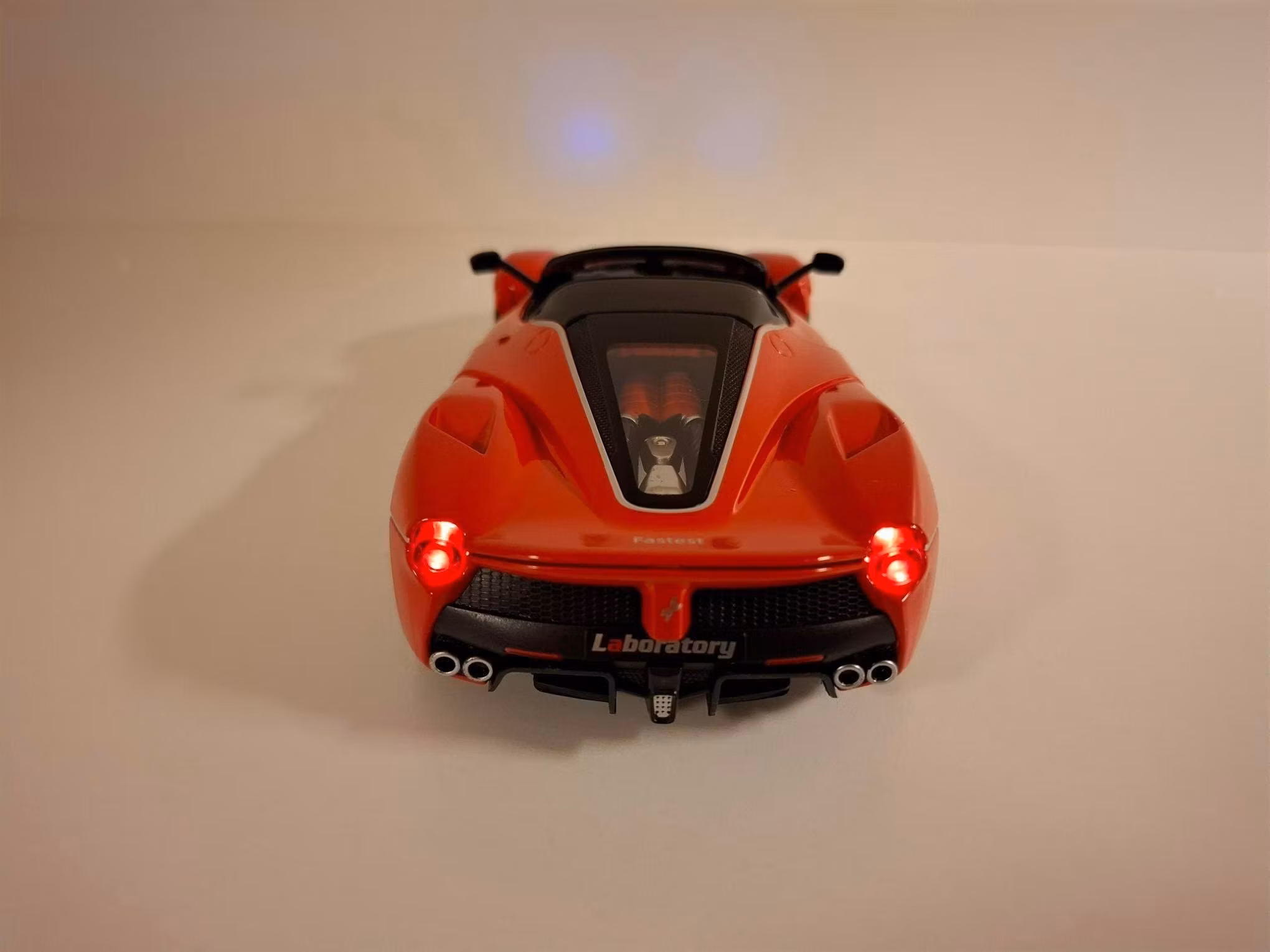 Modellbil Sportbil Aperta (Diecast) - Skala 1:22
