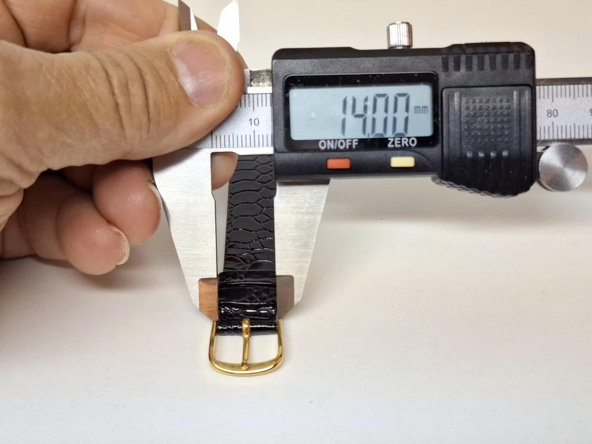 Armband SVART KALVSKINN Tyskland (16 mm)