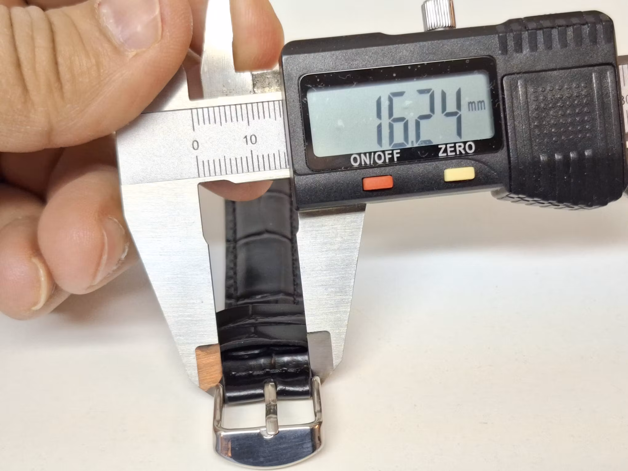 Armband TISSOT KALVSKINN "KROKODIL" (18 mm)