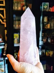 Rosenkvarts Obelisk 550 gram