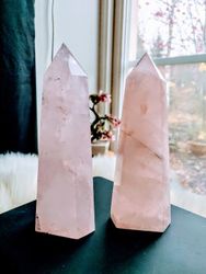 Rosenkvarts Obelisk 550 gram