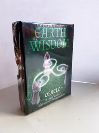 Earth Wisdom Oracle Cards av Barbara Moore