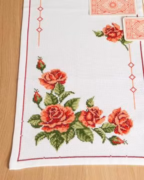 Broderi kit løper med roser i dempede farger 33x86 cm