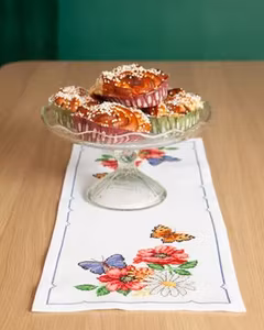 Broderi kit løper med sommerfugler og blomster 24x65 cm