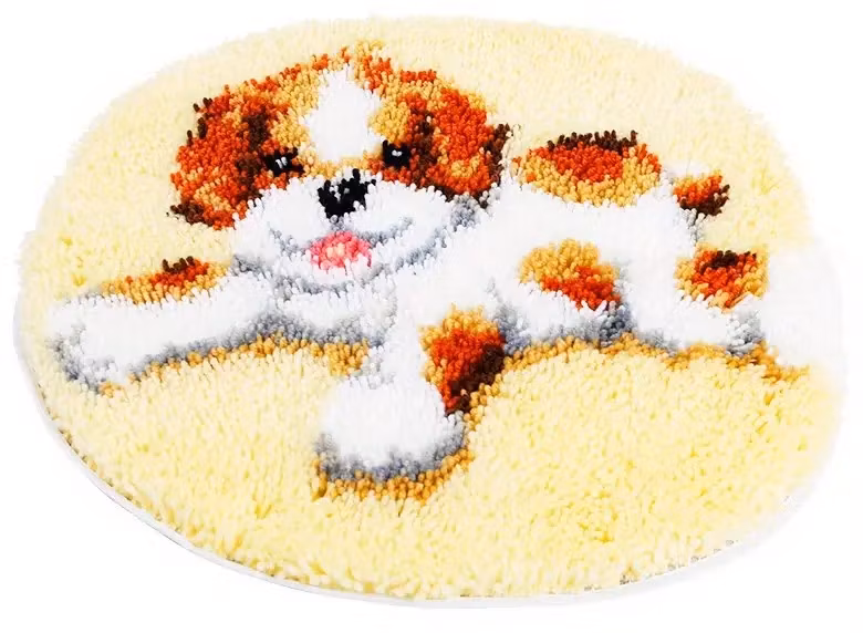 Knyteteppe Valp på gul bakgrunn 52x52 cm