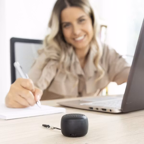 Uppladdningsbar, bärbar och trådlös minihögtalare Miund InnovaGoods Gadget Tech