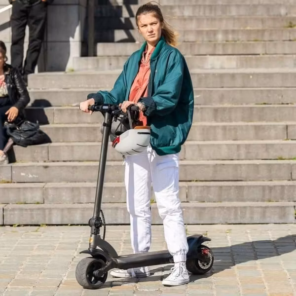 Yeep.me 85A – Elscooter med stil och prestanda för urbana resor