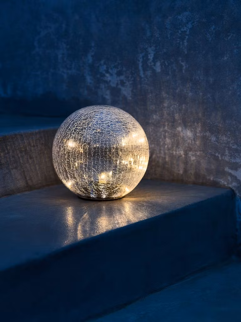 Solcellslampa HAVSVALE Ø20×H29 cm – Kristallklar glaskula med 20 varmvita LED & automatisk tändning