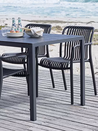JERSORE Trädgårdsbord 80×140 cm – Stilren svart aluminium & underhållsfri komposit