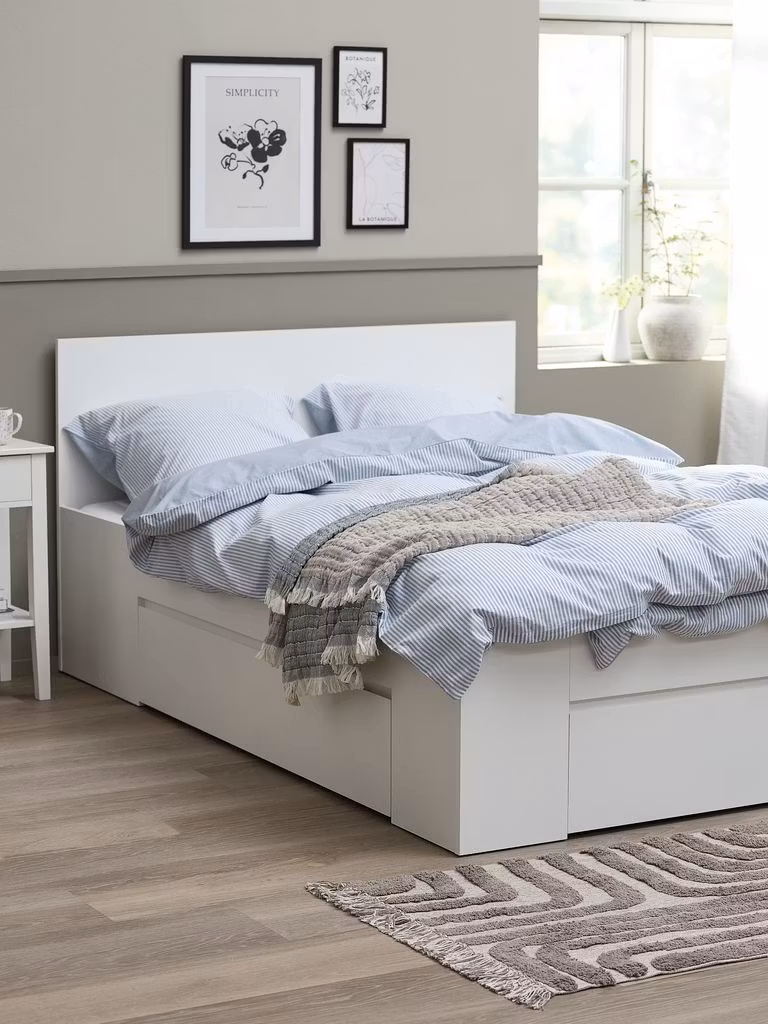 LIMFJORDEN Sängram 140x200 med 3 Förvaringslådor – Vit Trädesign för Smart Sovrumsförvaring