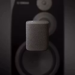 Yamaha Bärbar Bluetooth‑högtalare 10 W – IP67 Vattentät & Stilren i Svart med 12 timmars Batteritid
